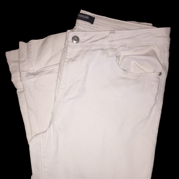 Junior's White Jeans - Picture 2 of 3